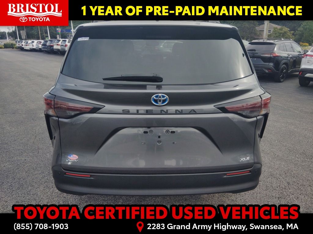 Used 2025 Toyota Sienna Van