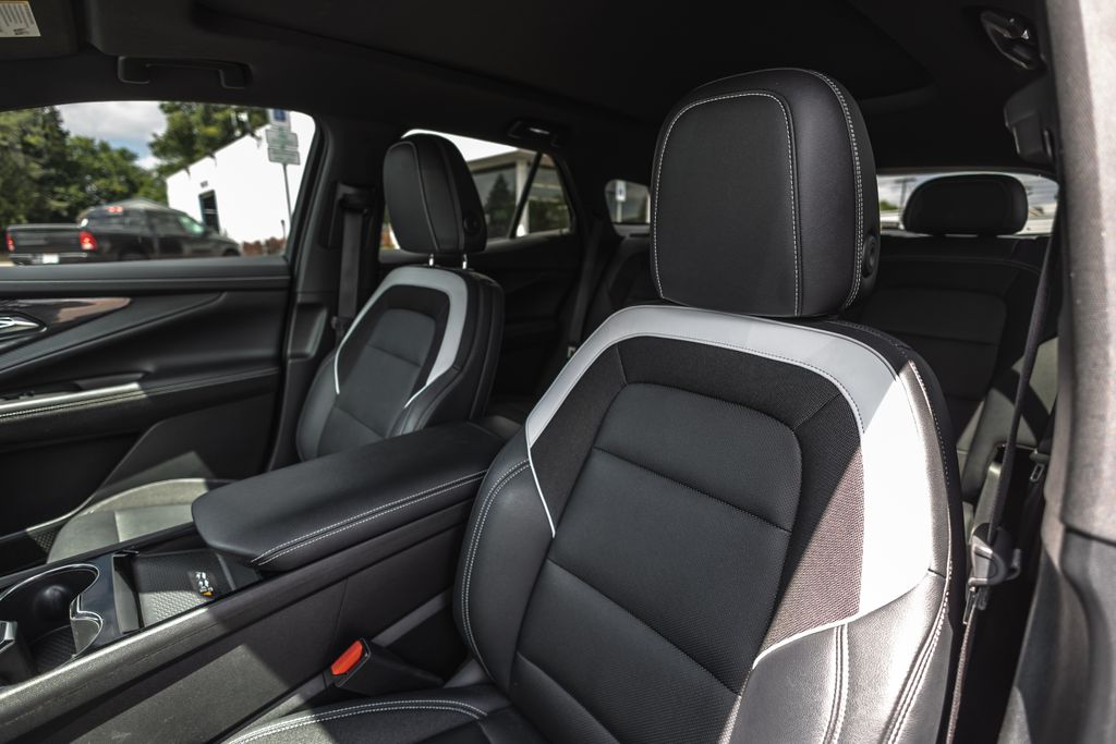 2024 Chevrolet Blazer EV LT thumbnail 16
