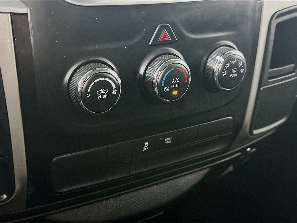 Used 2020 Silver Ram SLT image 18