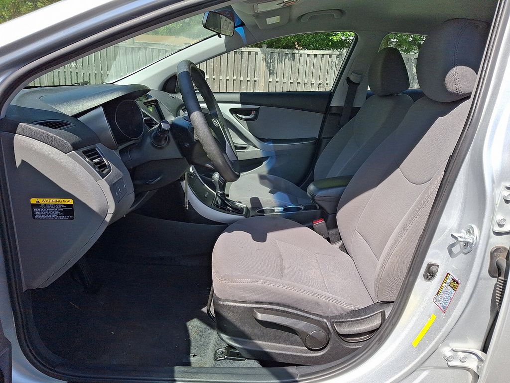 Thumbnail: 2015 Hyundai Elantra - 13