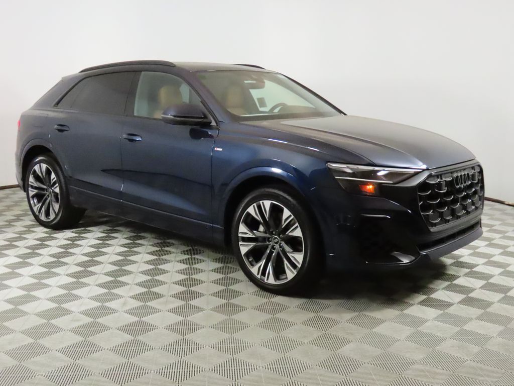 Thumbnail: 2026 Audi Q8 - 7