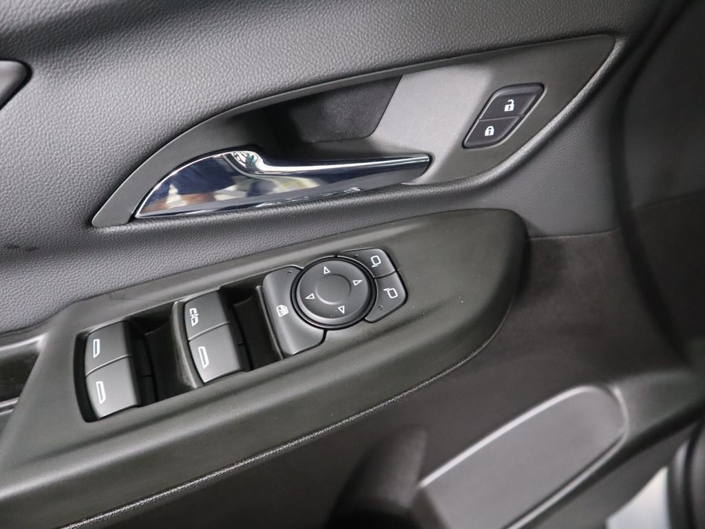 Thumbnail: 2023 Chevrolet Bolt EV - 23
