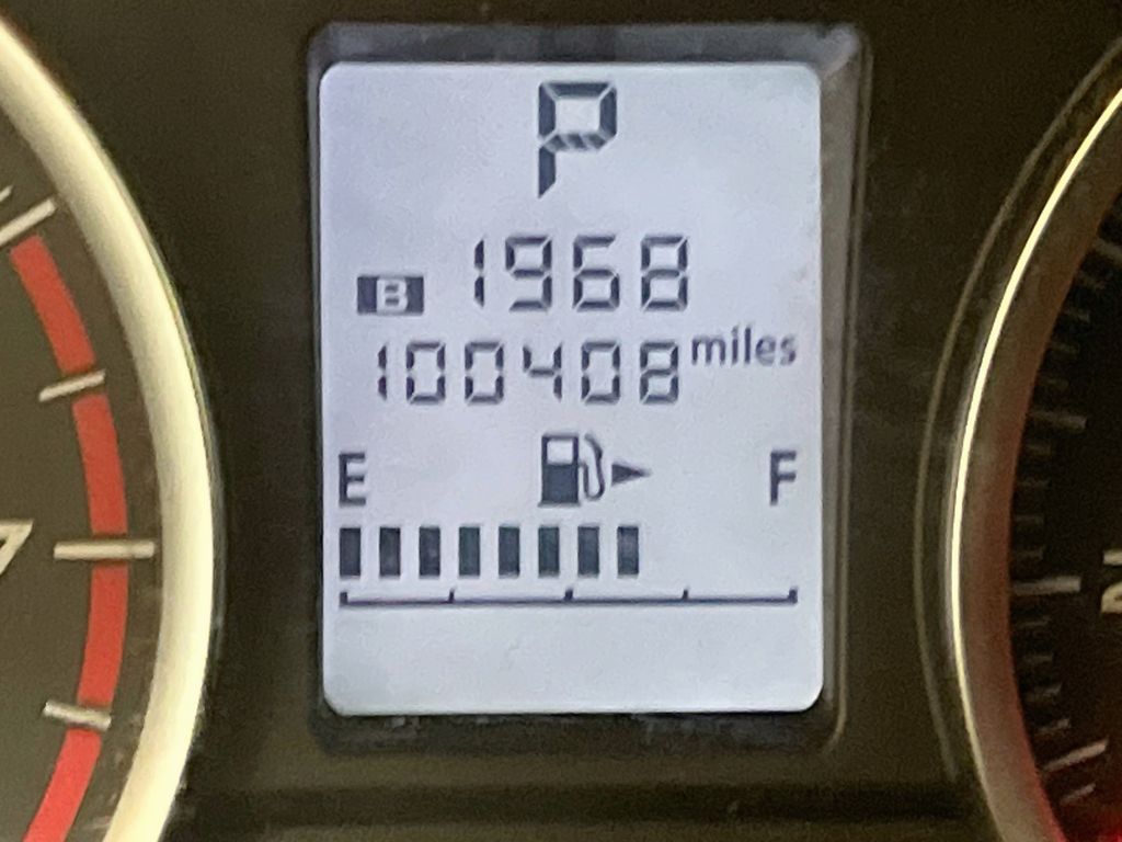 Used 2018 Ice Silver Metallic Subaru 2.5i Premium image 12