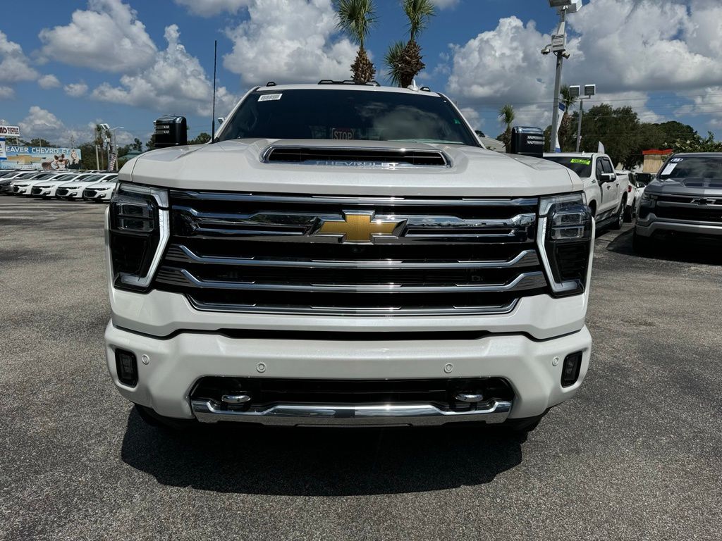 2025 Chevrolet Silverado 2500HD High Country 3