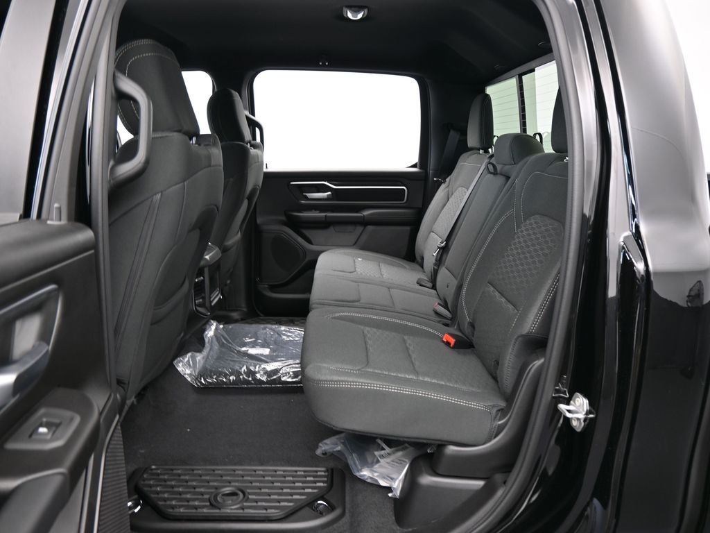 New 2026 Diamond Black Crystal Pearlcoat Ram Big Horn/Lone Star image 25