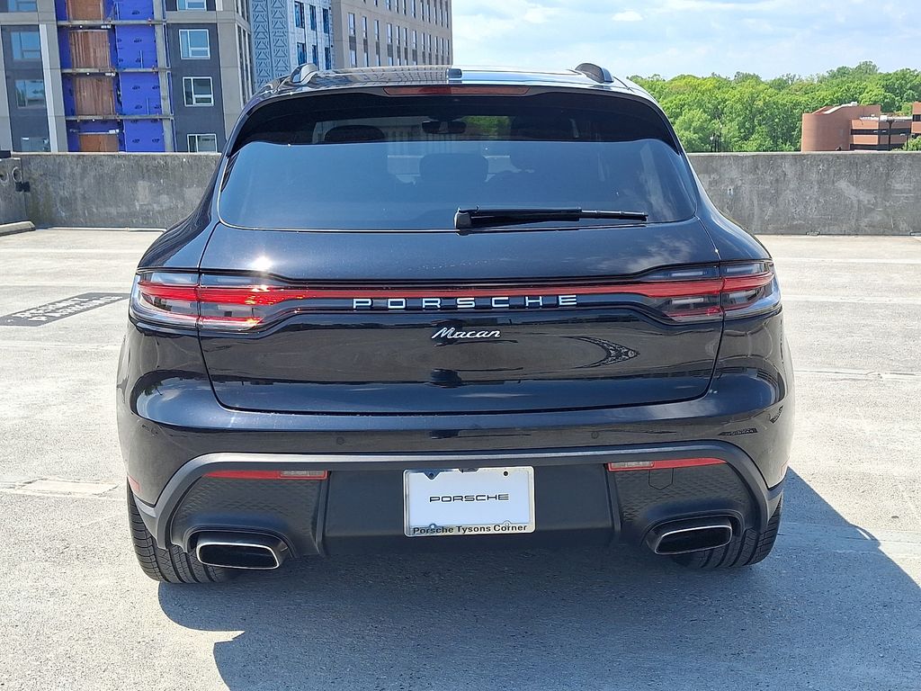 Thumbnail: 2026 Porsche Macan - 9