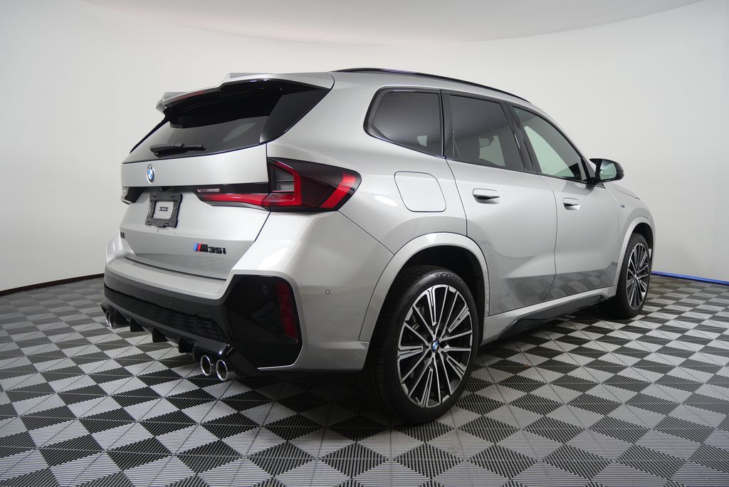 Thumbnail: 2024 BMW X1 - 3