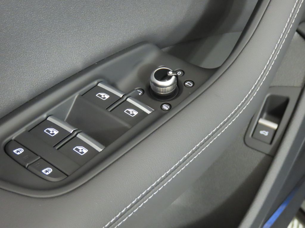 Thumbnail: 2025 Audi Q7 - 29