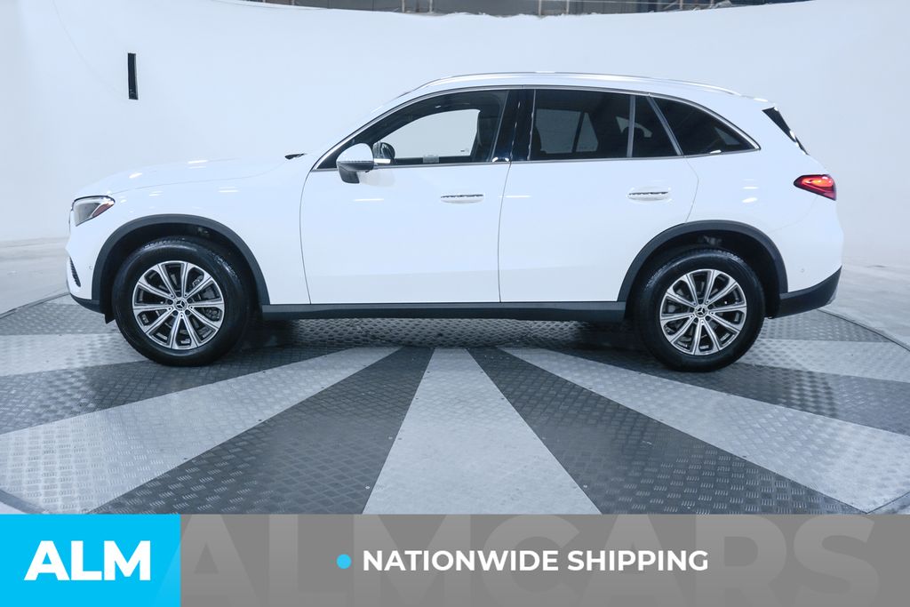 Used 2025 White Mercedes-Benz GLC 300 image 2