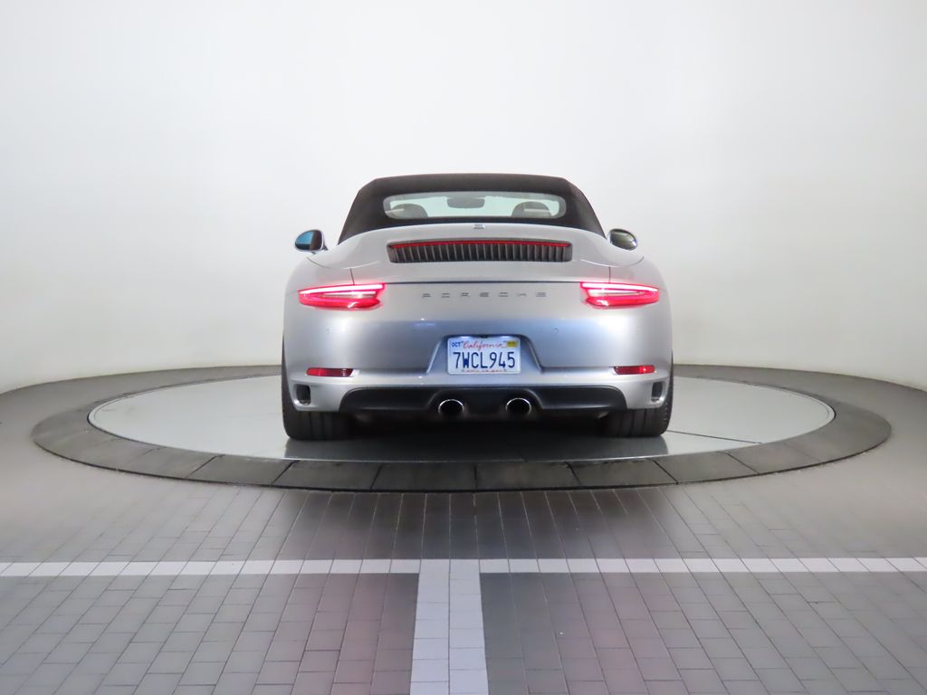 Thumbnail: 2017 Porsche 911 - 6