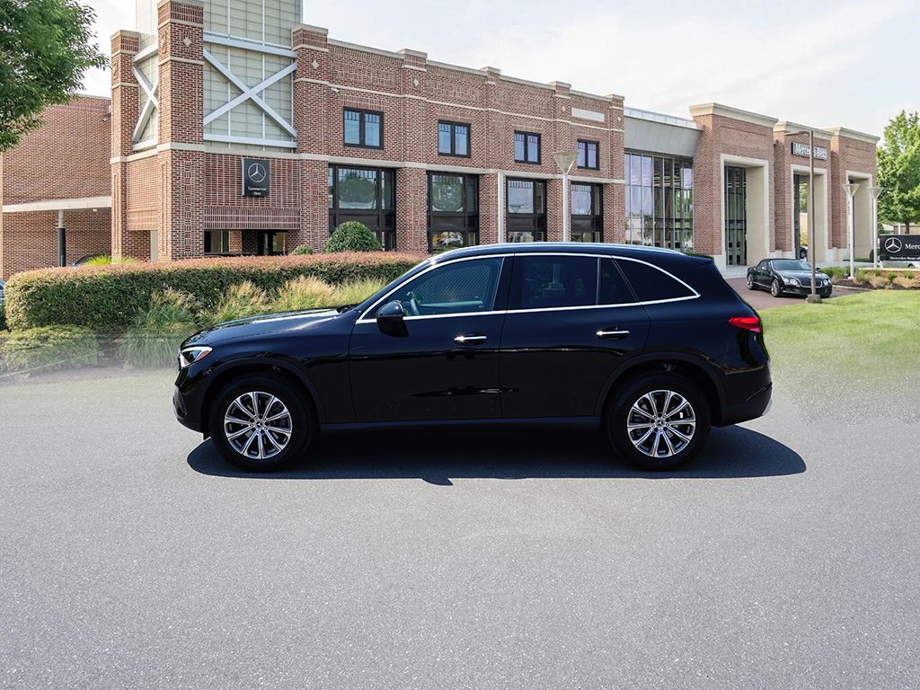 2025 Mercedes-Benz GLC 300 3