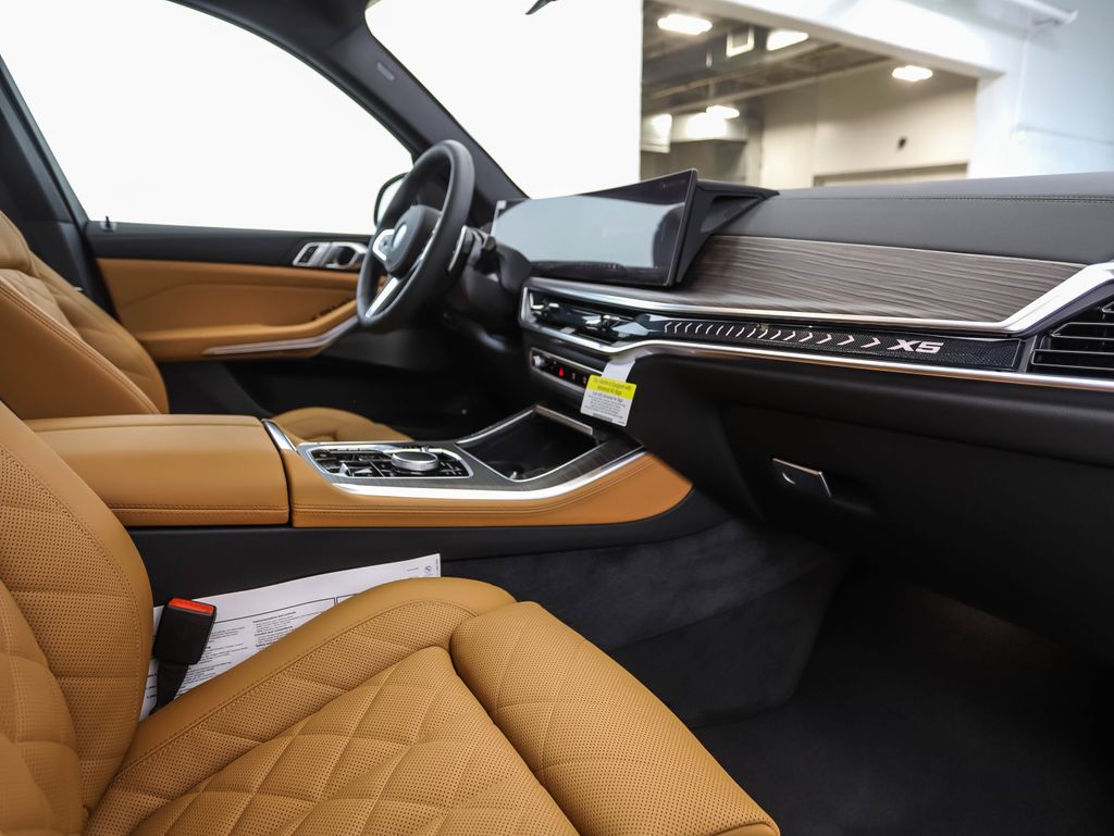 2026 BMW X5 xDrive50e 29