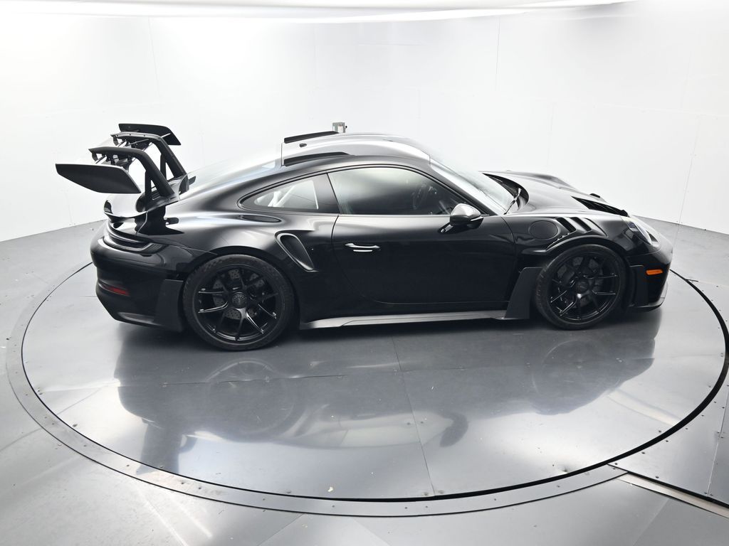 Used 2024  Porsche  image 45