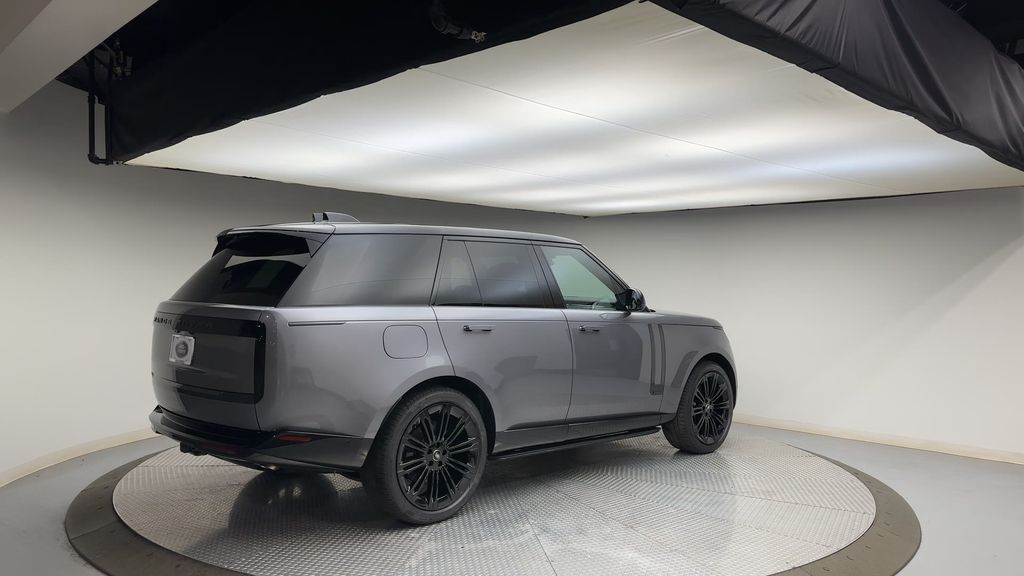 Thumbnail: 2025 Land Rover Range Rover - 8