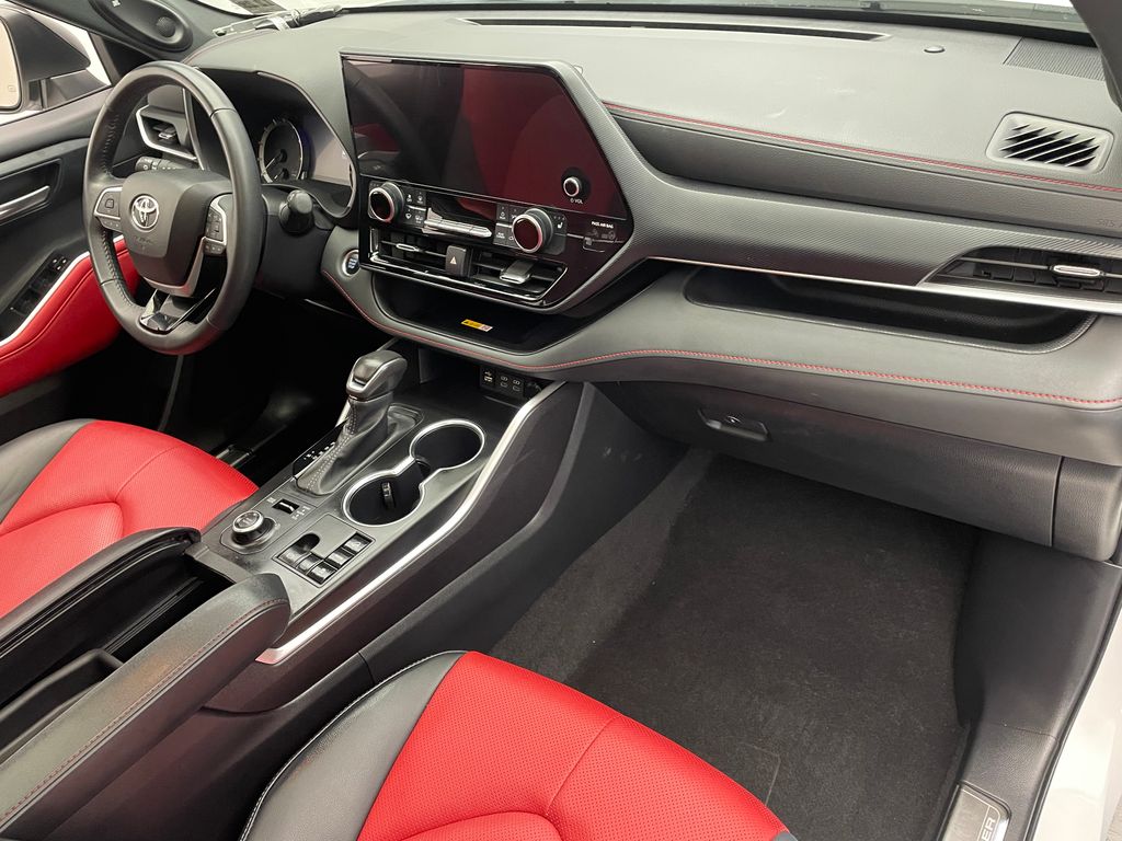 2024 Toyota Highlander XSE 20