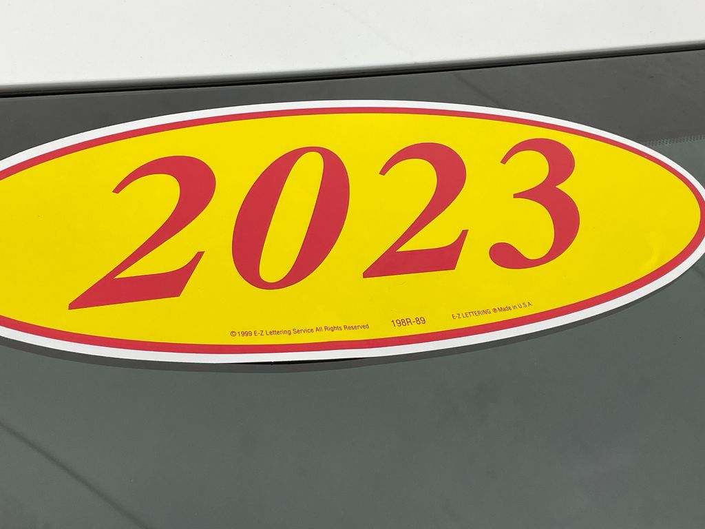 Thumbnail: 2023 Toyota Sienna - 13