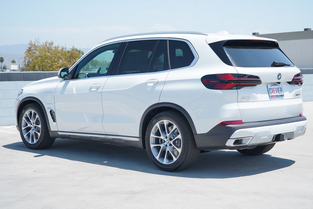 Thumbnail: 2026 BMW X5 - 8
