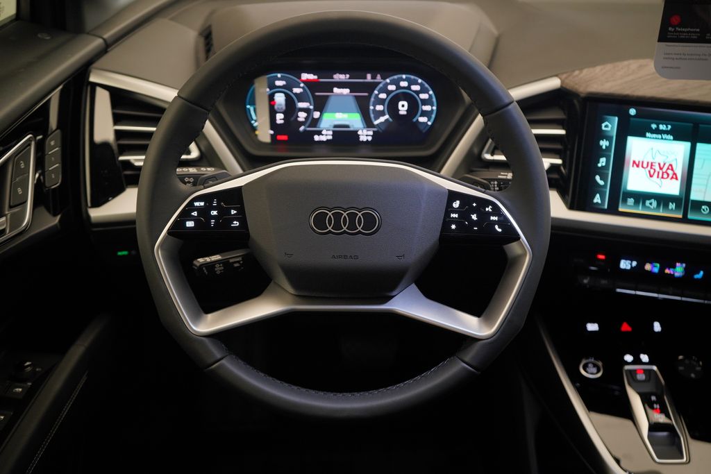 2025 Audi Q4 e-tron  8