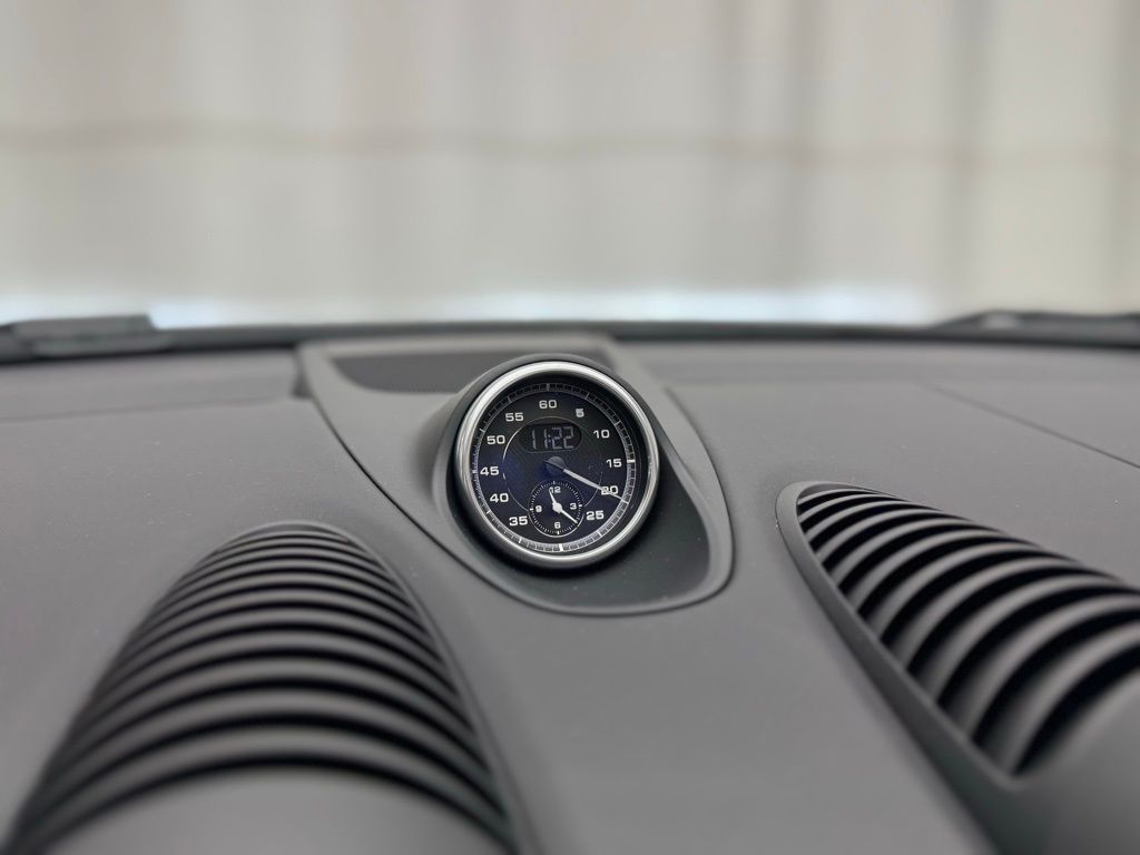 2025 Porsche 718 Boxster GTS 24