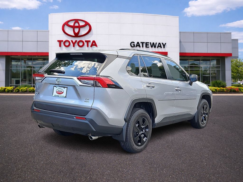 Thumbnail: 2020 Toyota RAV4 - 5
