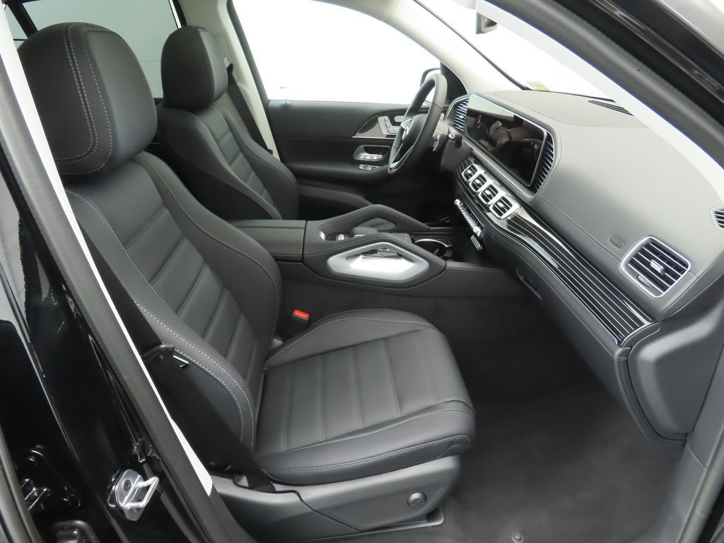 Thumbnail: 2026 Mercedes-Benz GLE - 20