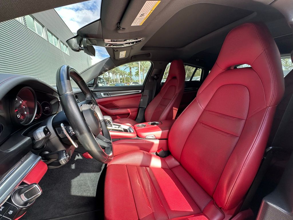 Thumbnail: 2023 Porsche Panamera - 5