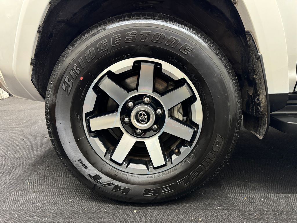 2024 Toyota 4Runner TRD Off-Road