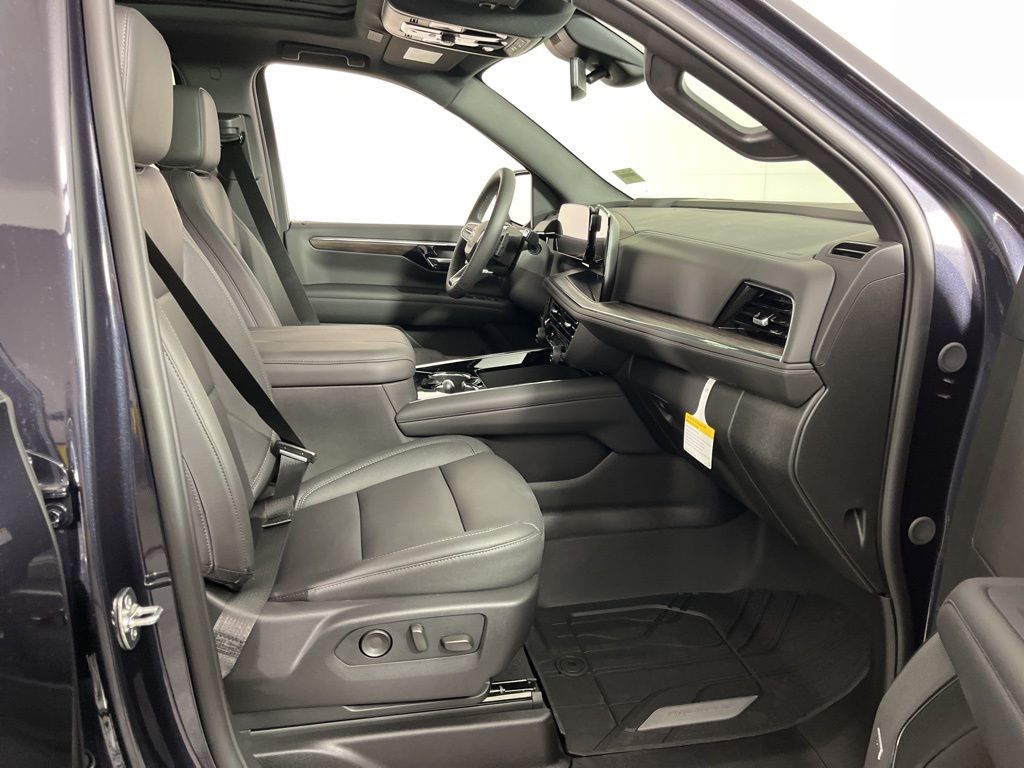 Thumbnail: 2026 Chevrolet Tahoe - 9