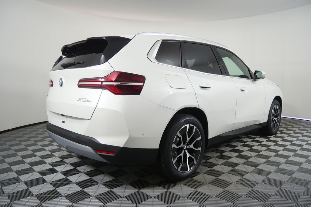 Thumbnail: 2026 BMW X3 - 3