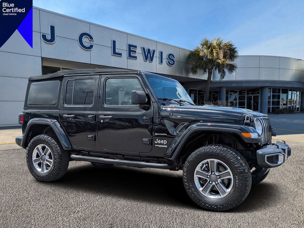 Black Clearcoat 2018 Jeep Wrangler Unlimited Sahara 4WD SUV / Crossover Four-Wheel Drive 6-Speed Manual