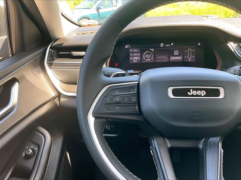 2023 Jeep Grand Cherokee L — photo 23