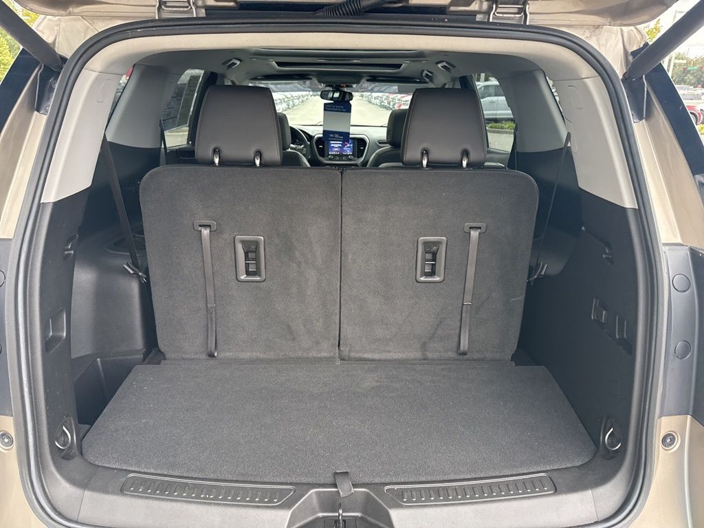 2023 GMC Acadia AWD AT4