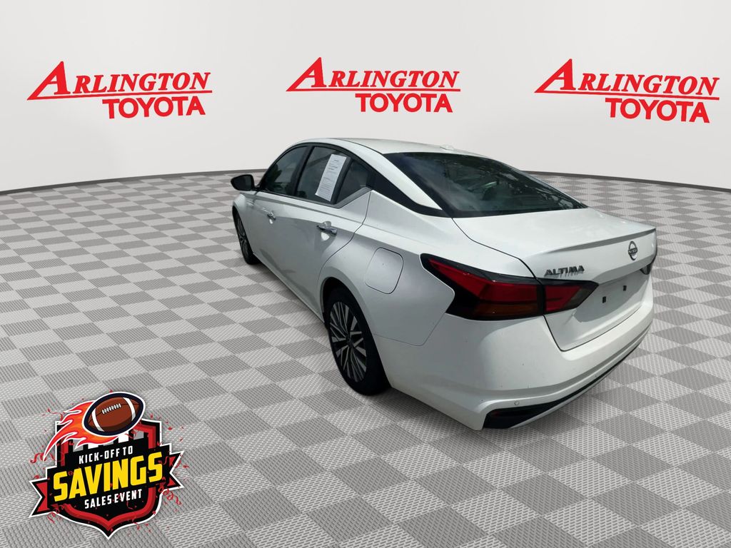 Used 2024 Nissan Altima Sedan