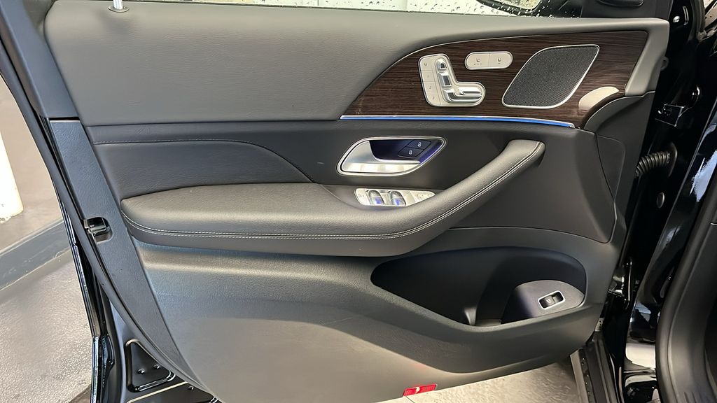 2025 Mercedes-Benz GLE 350 11
