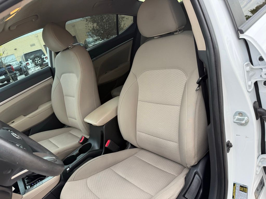 Thumbnail: 2019 Hyundai Elantra - 13