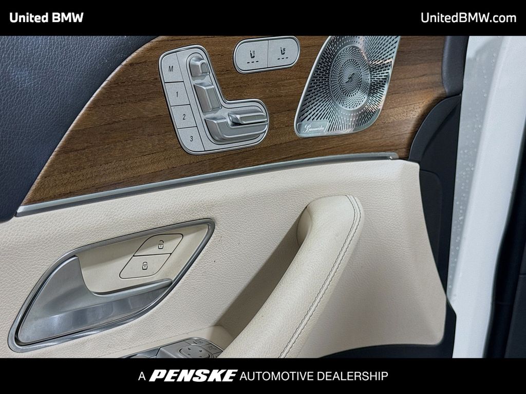 Thumbnail: 2020 Mercedes-Benz GLE - 3