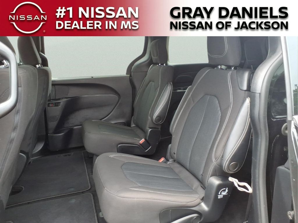 Used 2022 Chrysler Pacifica Van