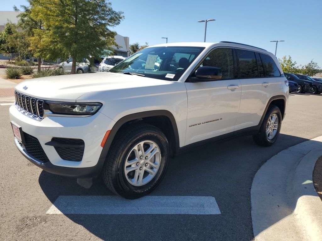 Used Car 2024 Jeep Grand Cherokee  Laredo For Sale Under $25,000 In Austin, Texas