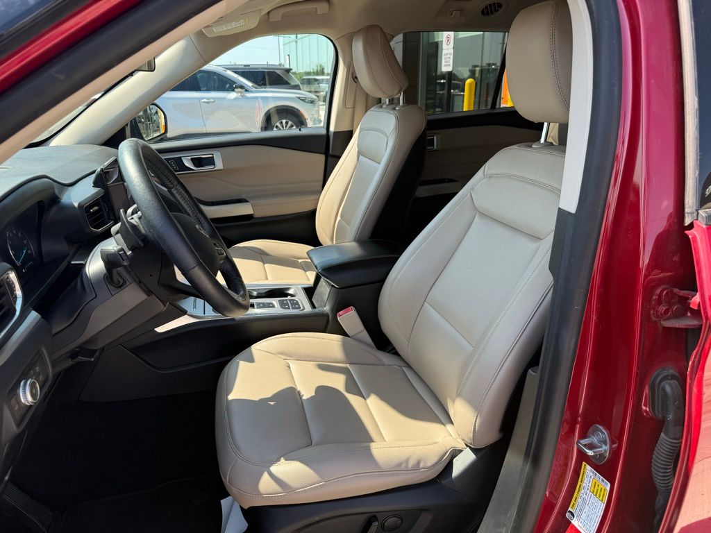 Thumbnail: 2020 Ford Explorer - 10
