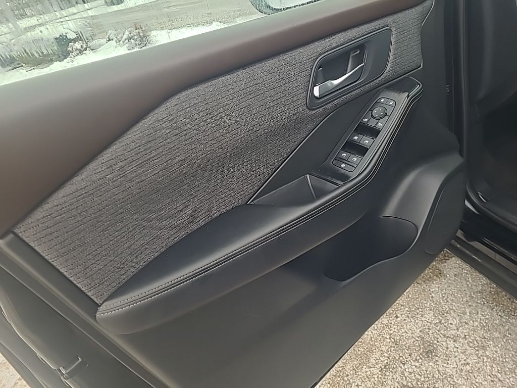 used 2023 Nissan Rogue car, priced at $21,404