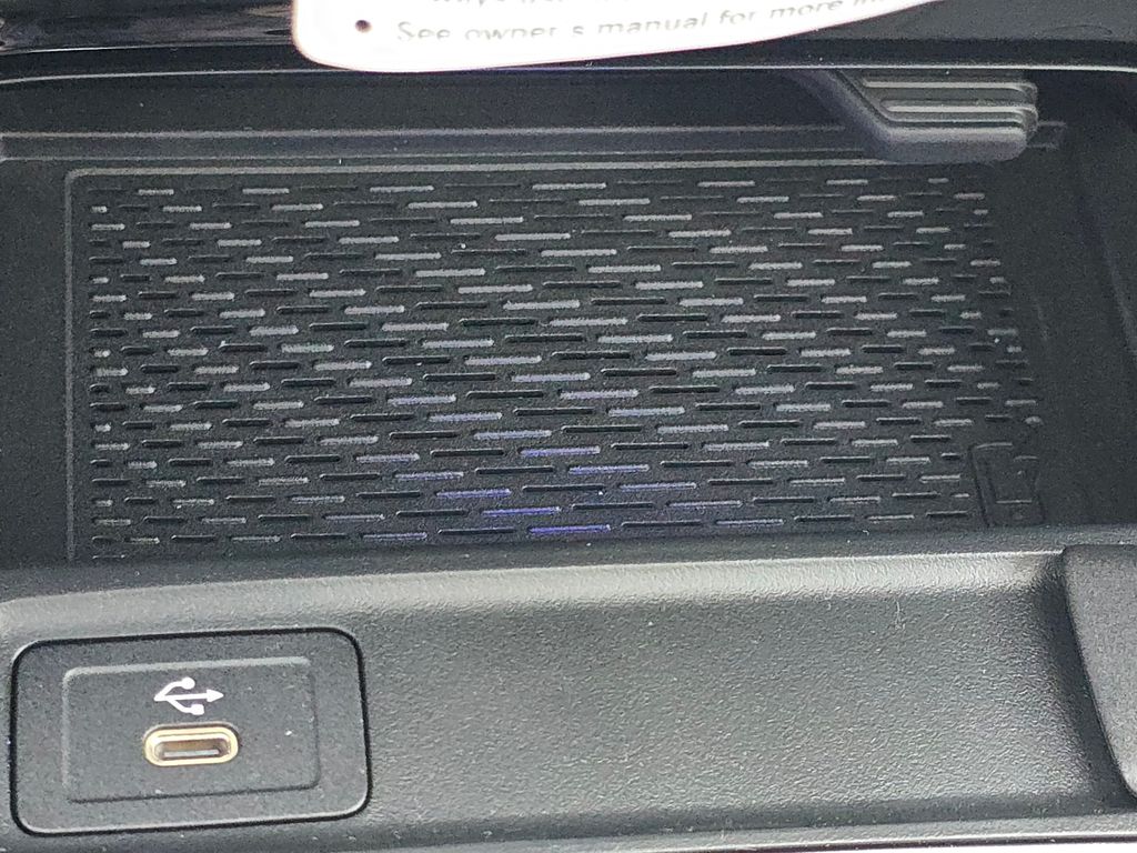 New 2026 White Mercedes-Benz GLA 250 image 32
