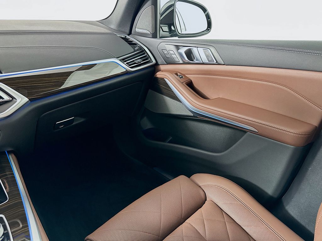 Thumbnail: 2023 BMW X5 - 24