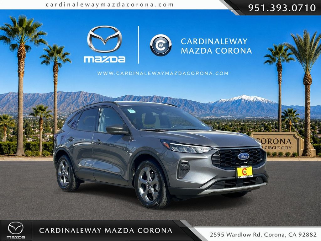 2025 Ford Escape Gris (Gray Metallic) SUV/Crossover Tracción delantera 8 velocidades Automática