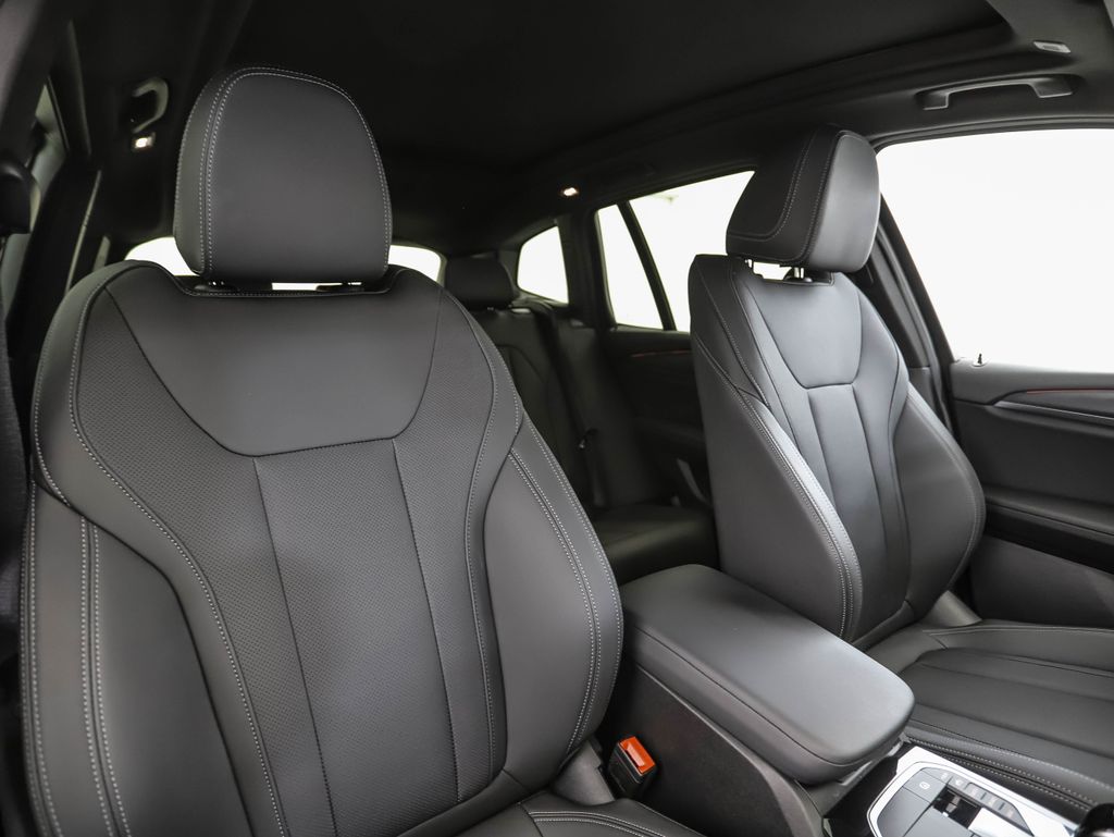 Thumbnail: 2024 BMW X3 - 32