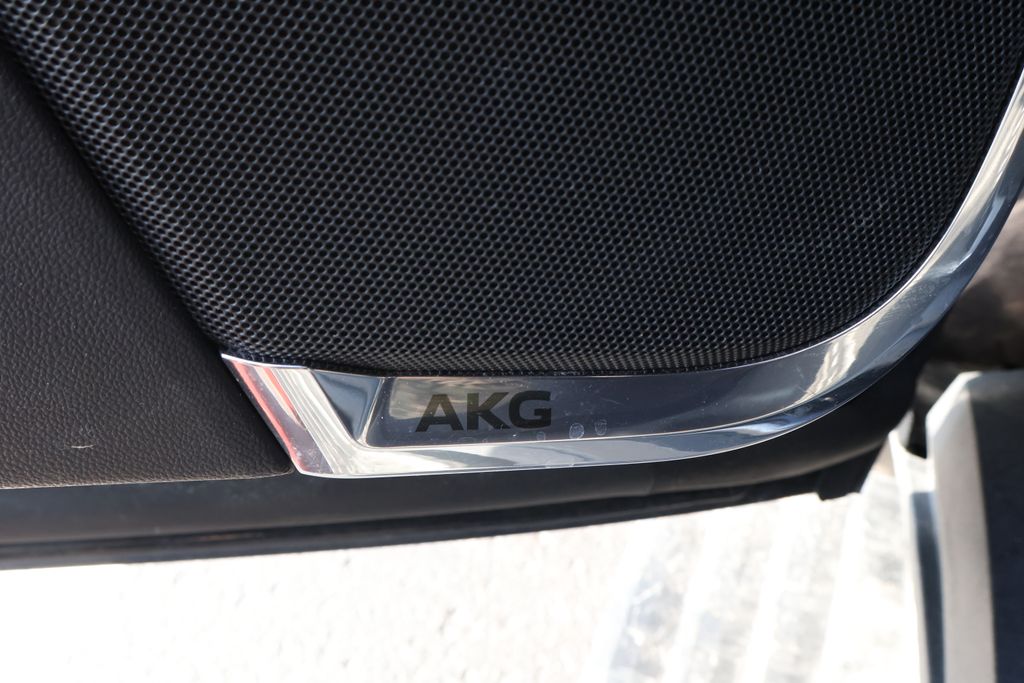 Thumbnail: 2023 Cadillac Escalade - 20