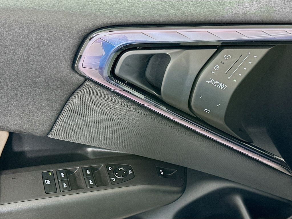 Thumbnail: 2025 BMW X3 - 17