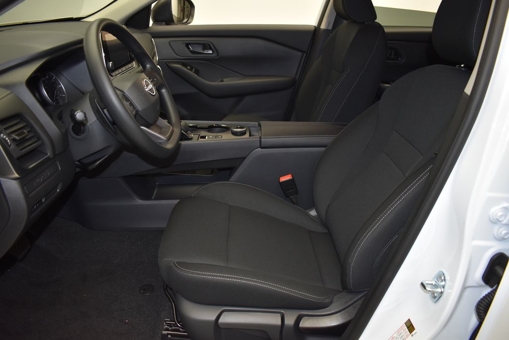 2025 Nissan Rogue S 12