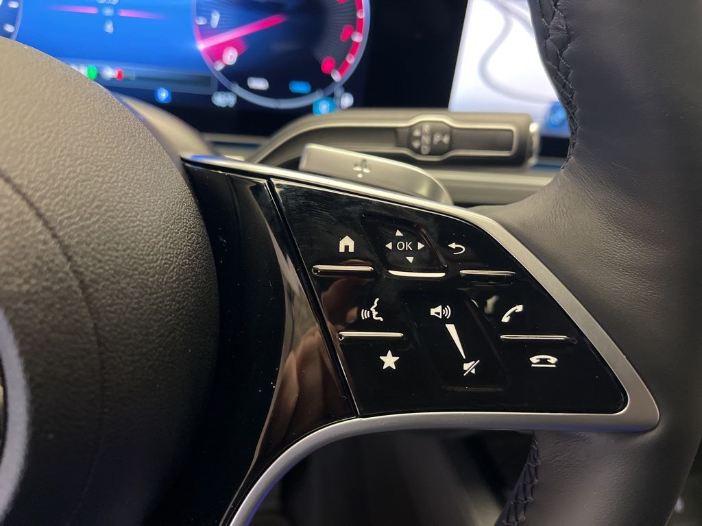 Thumbnail: 2026 Mercedes-Benz GLE - 16