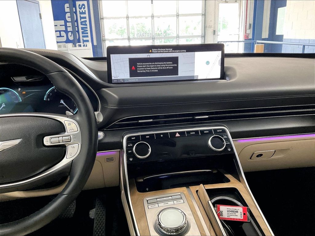 2023 Genesis GV80 — photo 18