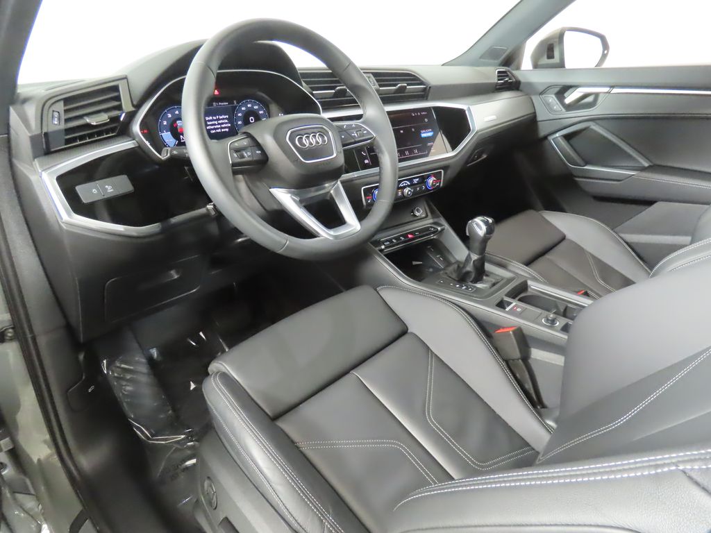 Thumbnail: 2025 Audi Q3 - 29